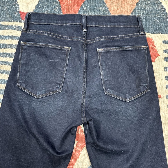 Frame | Le High Skinny High Waist Jean in Longstreet Dark Denim with front slit - Picture 9 of 9